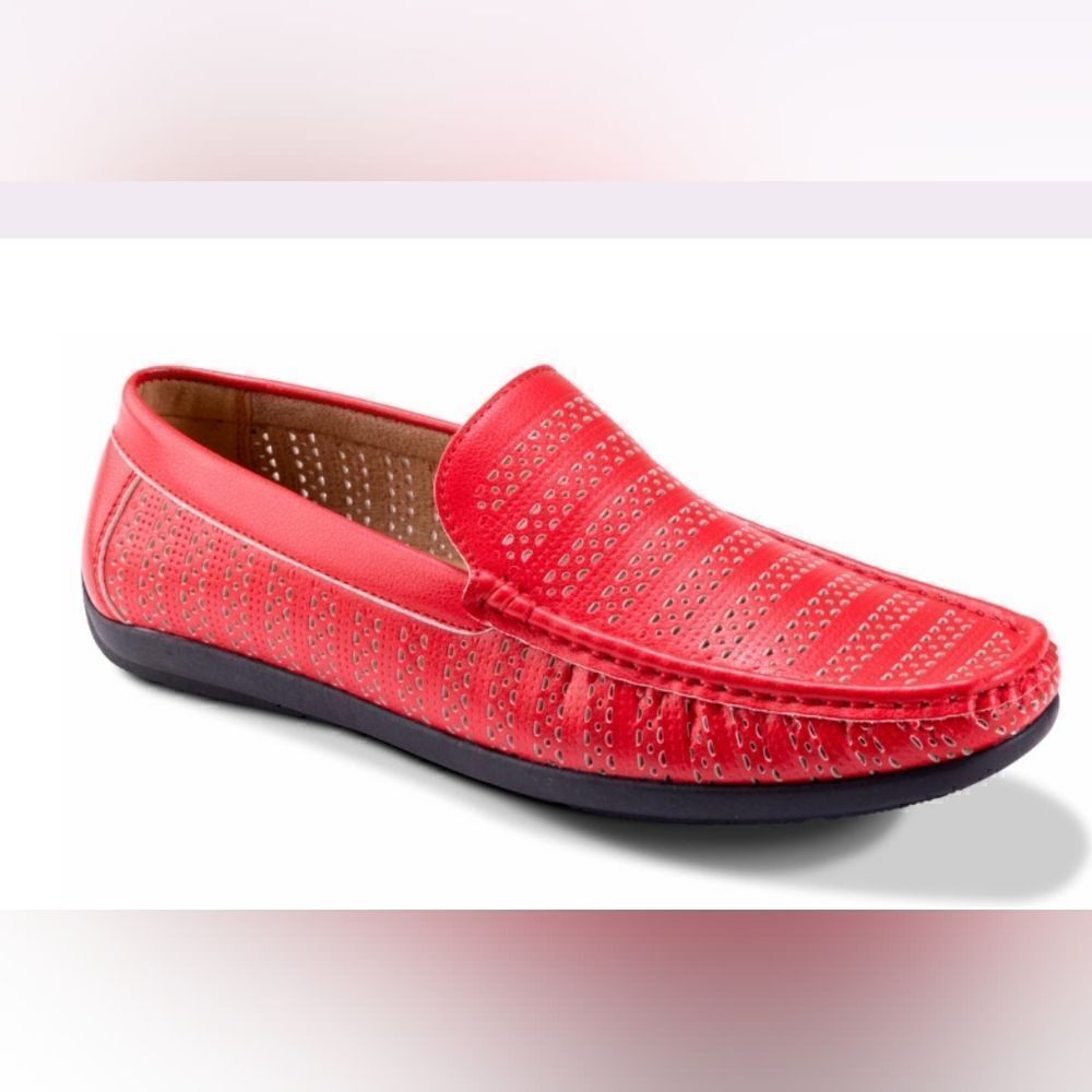 MONTIQUE MEN'S RED PERFORATED DRIVING SHOE S22. In